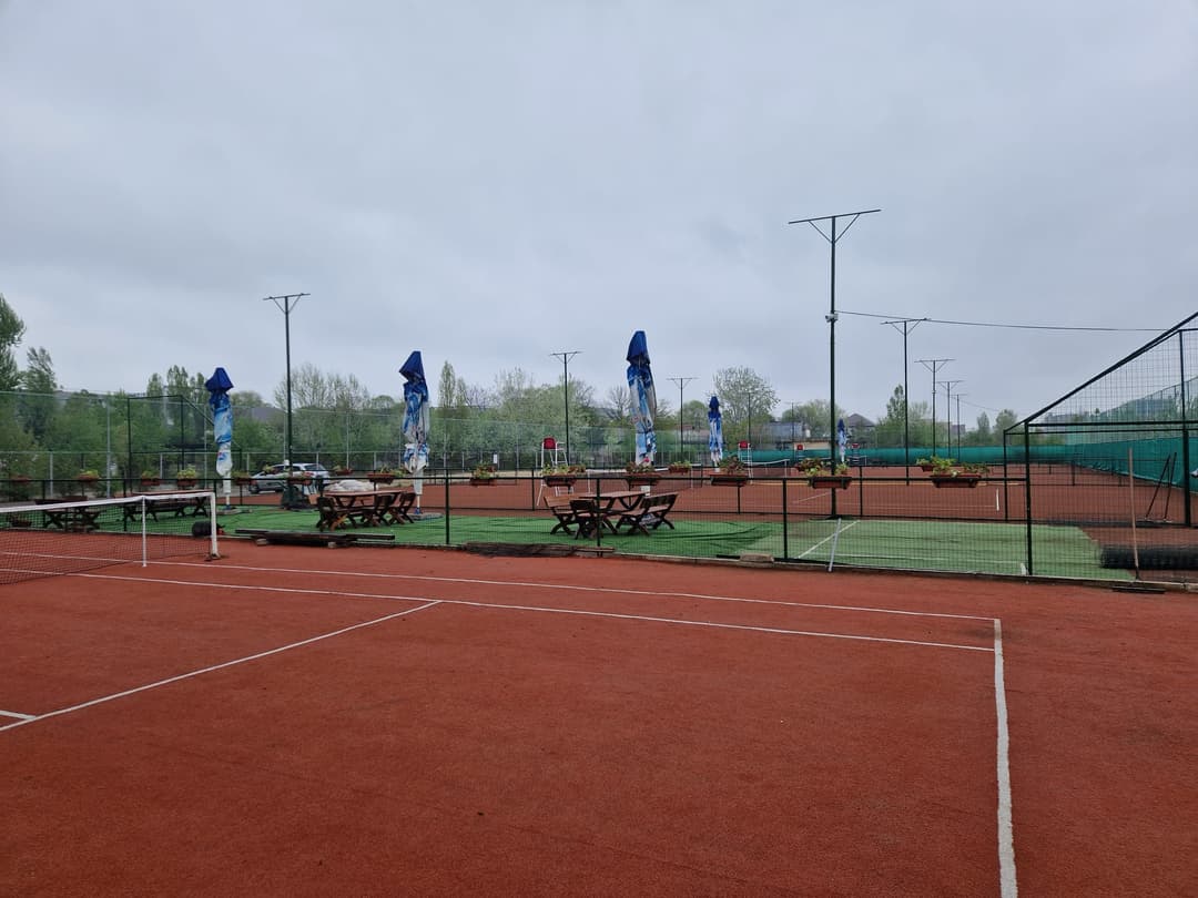 AS Club Politehnica - Bucuresti - facilități și terenuri sportive