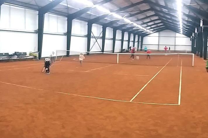 Elite Tenis Club - Bucuresti - facilități și terenuri sportive